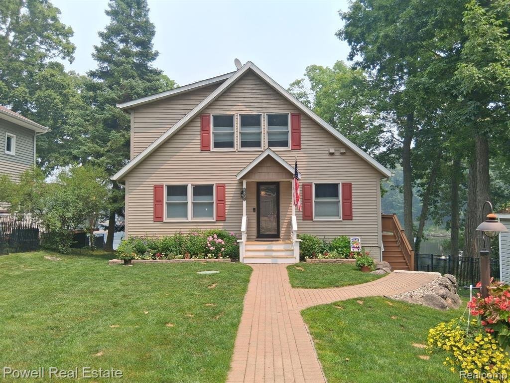 House in Holly, Michigan, United States 3 - 18501990