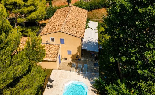 Maison à Le Tholonet, Provence-Alpes-Côte d'Azur, France 1