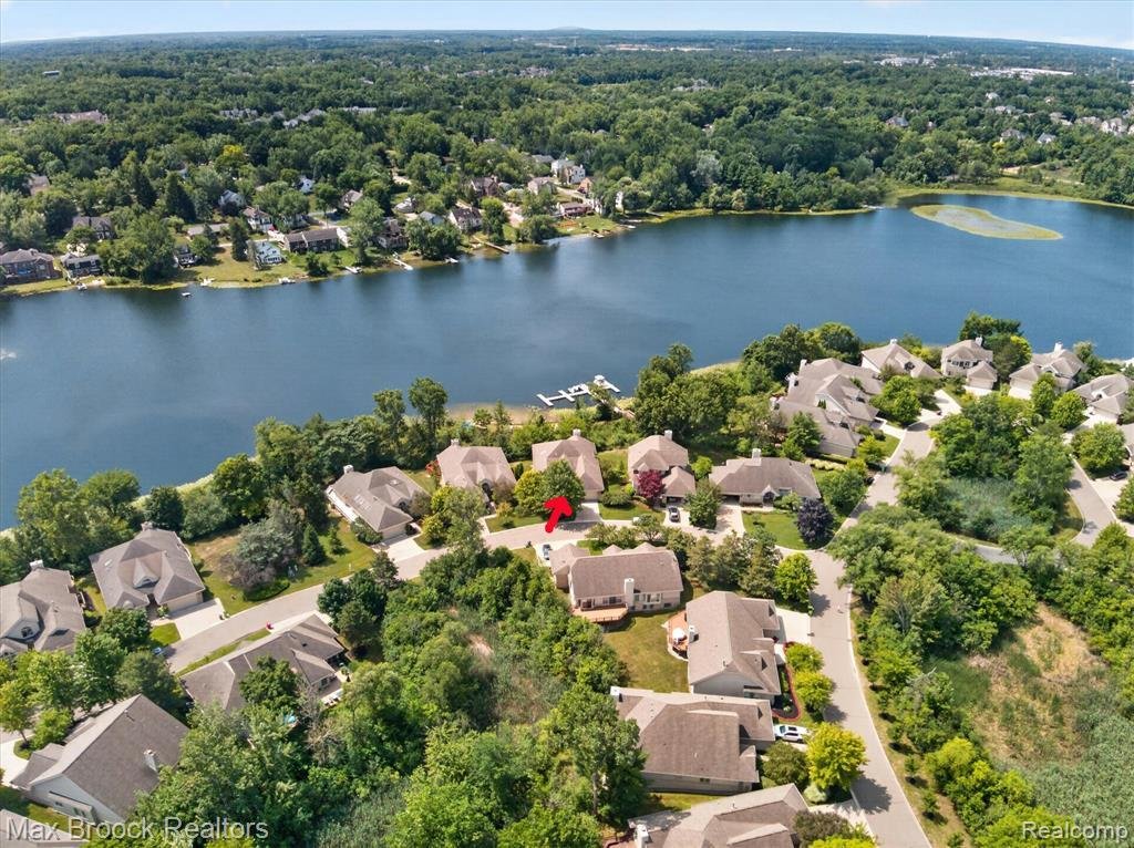 Condo in Orchard Lake Village, Michigan, United States 2 - 18515020