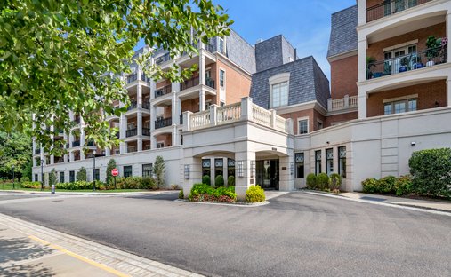 Condo in Manhasset, New York, United States 1
