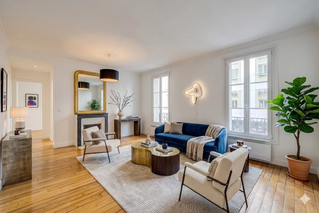 Apartment in La Fourche-Guy Môquet, Paris 17e Arrondissement, Paris 1 - 18509590