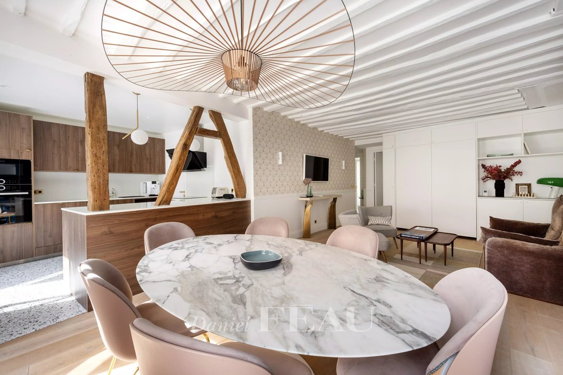Apartment in Saint Thomas d'Aquin, Paris 7e Arrondissement, Paris 2 - 18509789