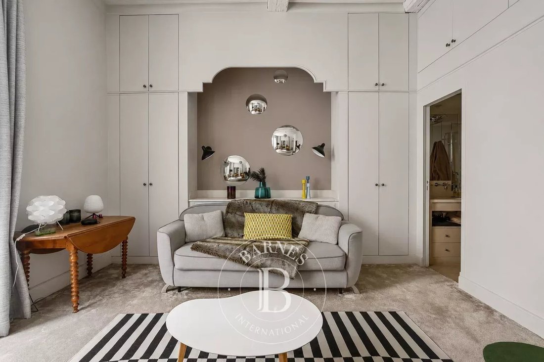 Apartment in Saint Thomas d'Aquin, Paris 7e Arrondissement, Paris 4 - 18509874