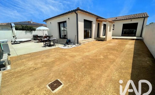 House in Zone Rurale Nord, Bagnols-sur-Ceze, France 1