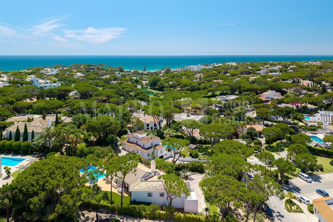 Villa in Vale do Lobo, Almancil, Portugal 3 - 18513683
