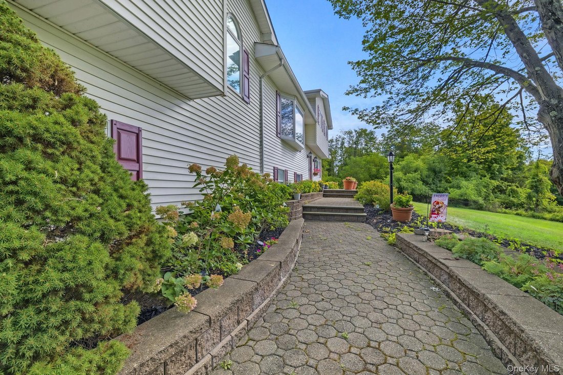 House in Woodbury, New York, United States 2 - 18512875