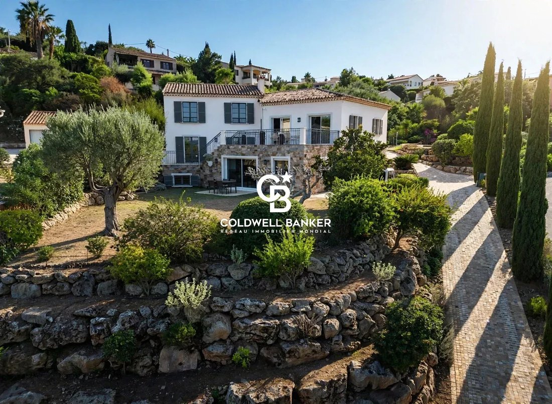 House in Frejus, Provence-Alpes-Côte d'Azur, France 2 - 16211556
