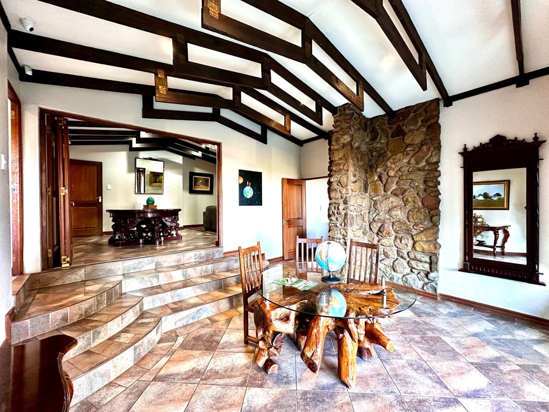 Maison à Monument Park, Gauteng, Afrique du Sud 4 - 18522291