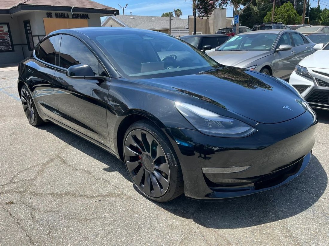 Sedan in Fontana, CA, United States 1 - 18514056