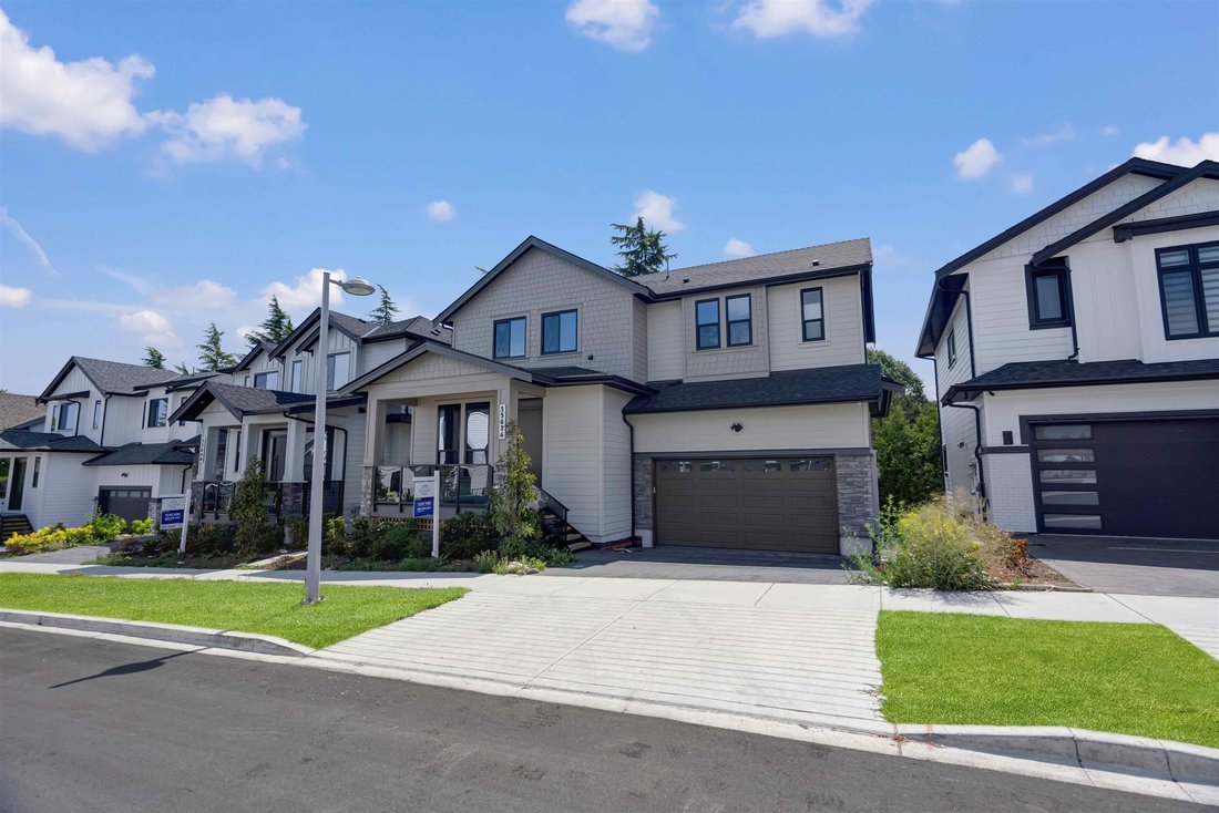 House in Surrey, British Columbia, Canada 1 - 18522613