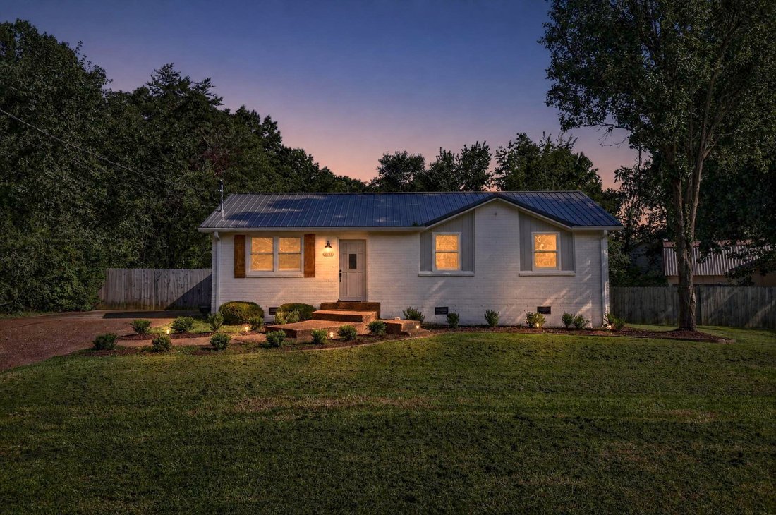House in Bon Aqua, Tennessee, United States 2 - 18478456