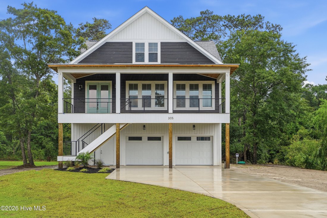 House in North Topsail Beach, North Carolina, United States 1 - 17606169