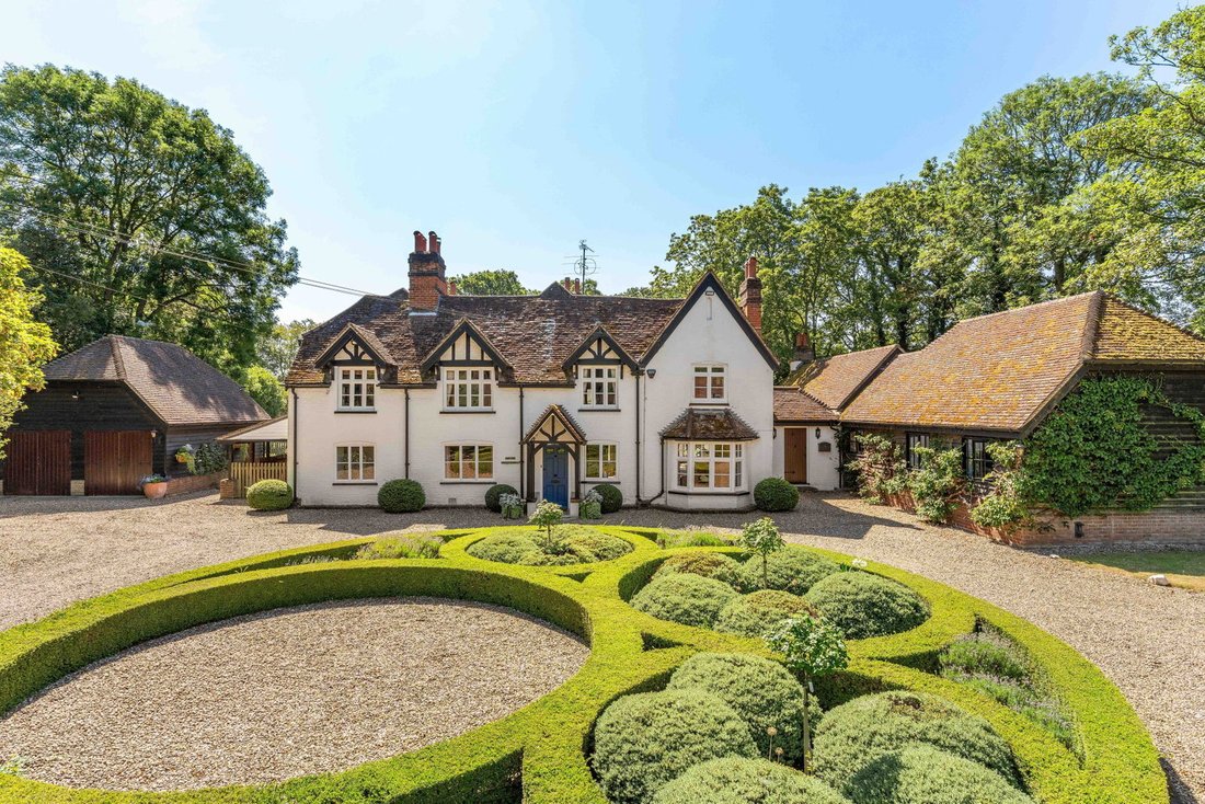 Country House in Knebworth, England 1 - 18515580