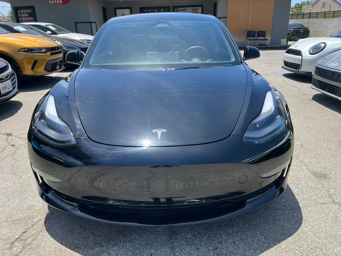 Sedan in Fontana, CA, United States 2 - 18514056