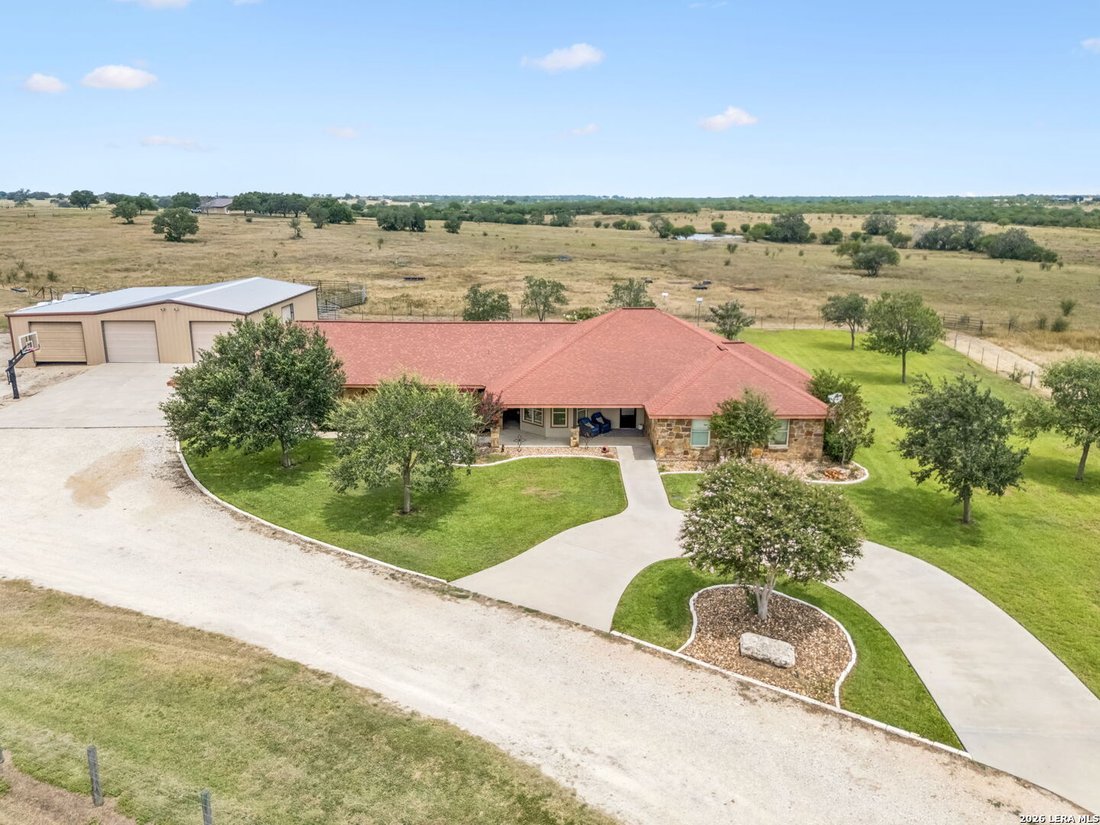 Farm Ranch in Gillett, Texas, United States 1 - 18518882