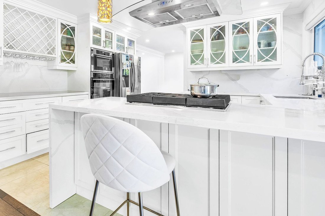 House in Toronto, Ontario, Canada 4 - 18509619