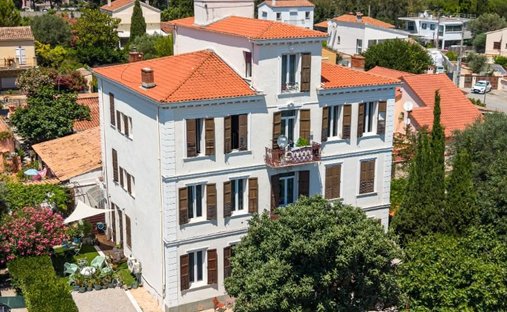 Estate in Village, Villeneuve-Loubet, France 1