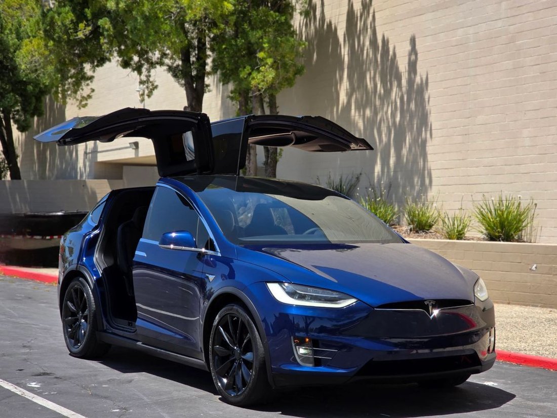 Suv in Roseville, CA, United States 3 - 18514158