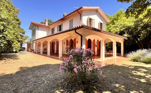 Villa in Gradara, Marche, Italy 1