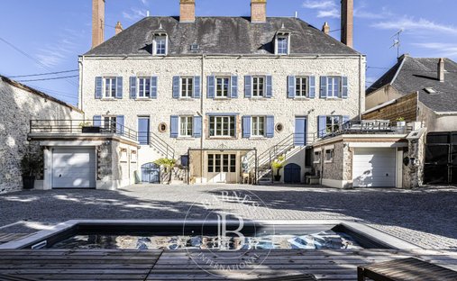 Townhouse in Saint-Ay, Centre-Val de Loire, France 1