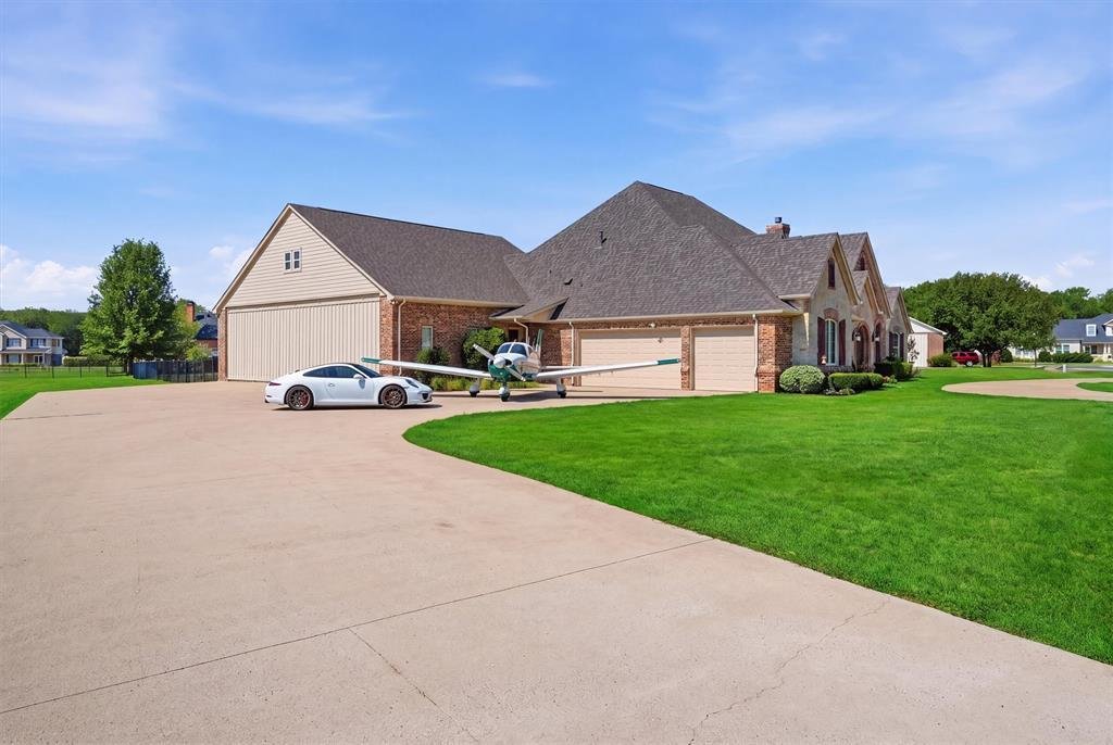 House in Cresson, Texas, United States 4 - 18513216
