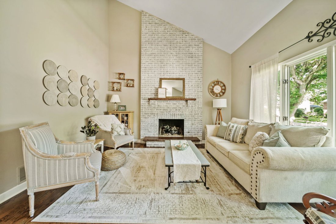 House in Woodridge, Illinois, United States 4 - 18512121