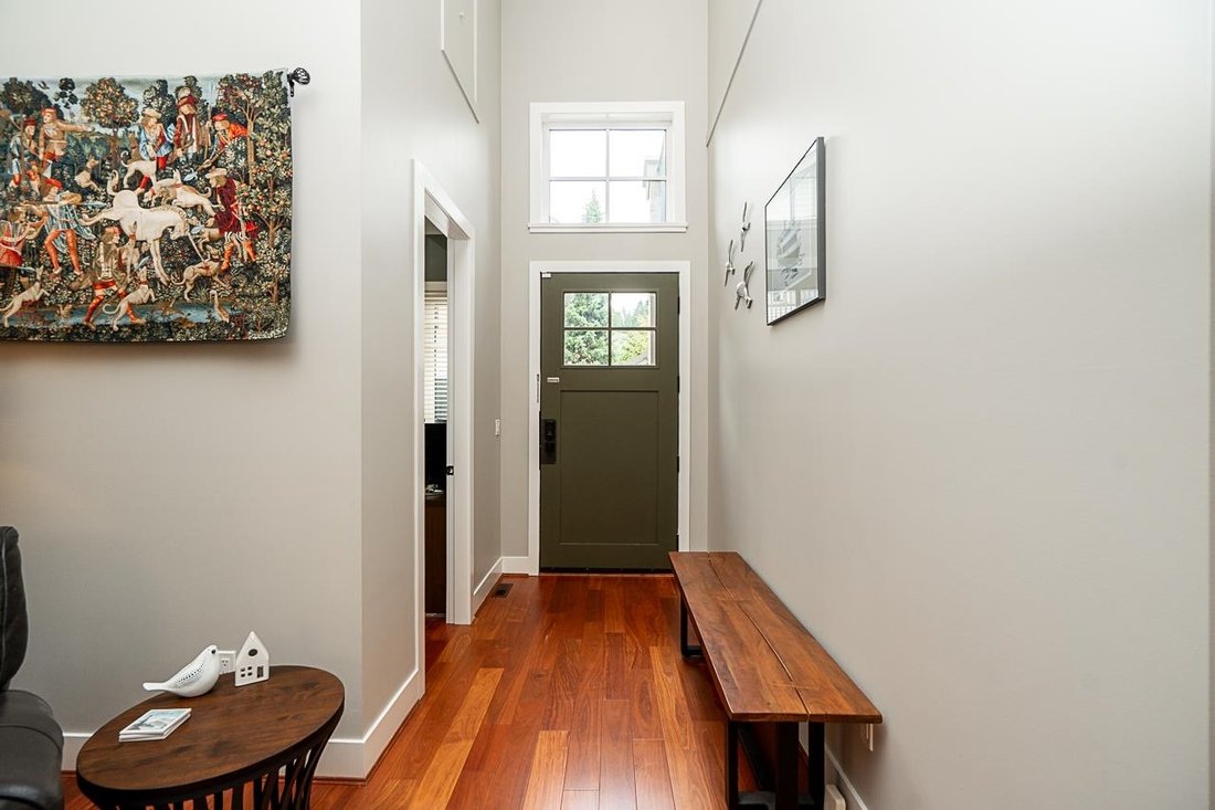 House in Surrey, British Columbia, Canada 2 - 18514564
