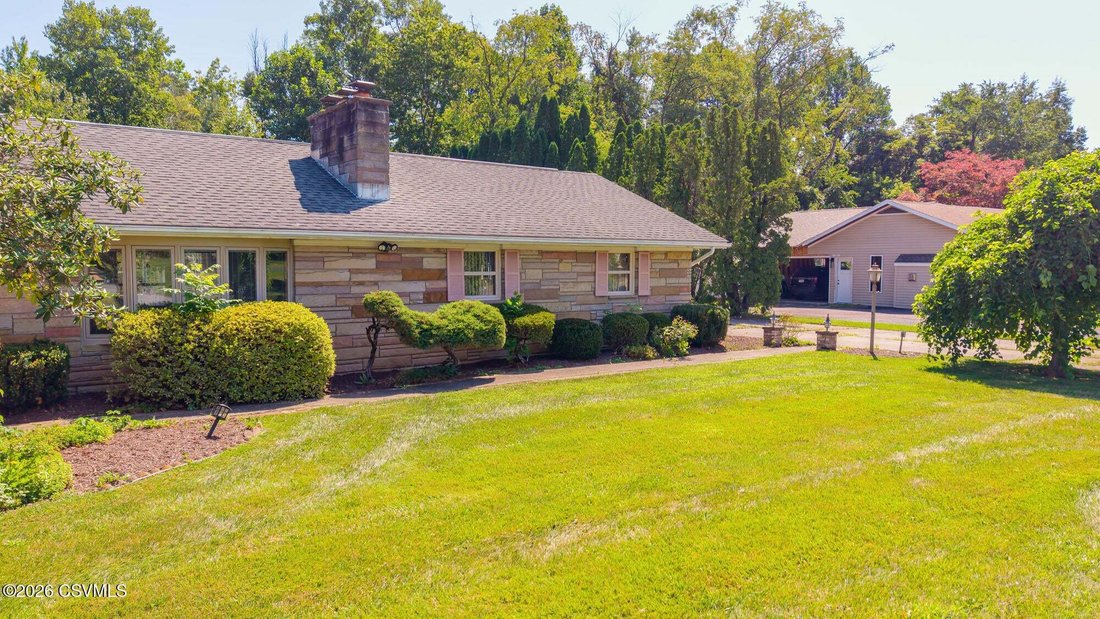 House in Bloomsburg, Pennsylvania, United States 4 - 18510489