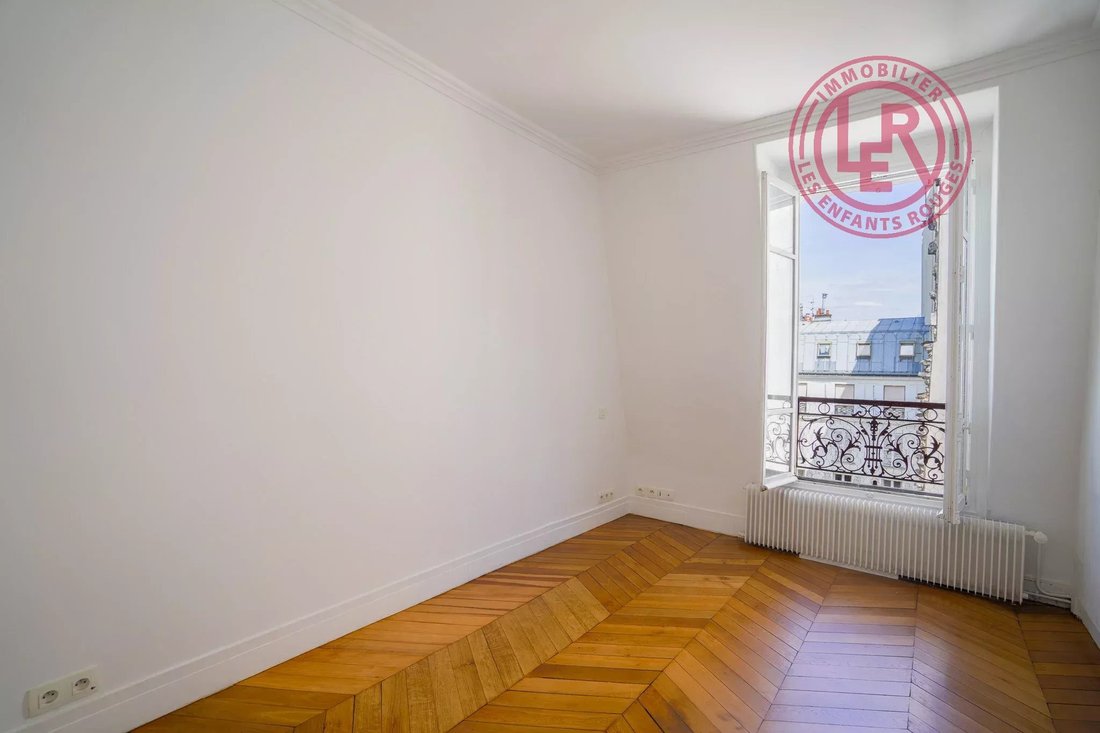 Apartment in Gros Caillou, Paris 7e Arrondissement, Paris 2 - 18510019