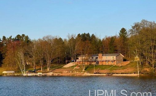 House in Kingsford, Michigan, United States 1