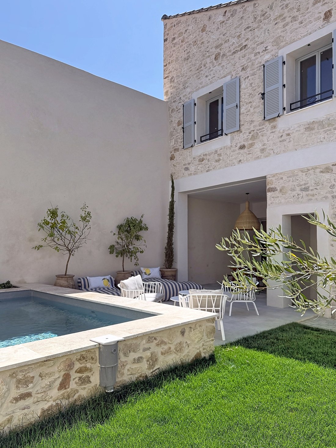 Estate in Avignon, Provence-Alpes-Côte d'Azur, France 1 - 18517532