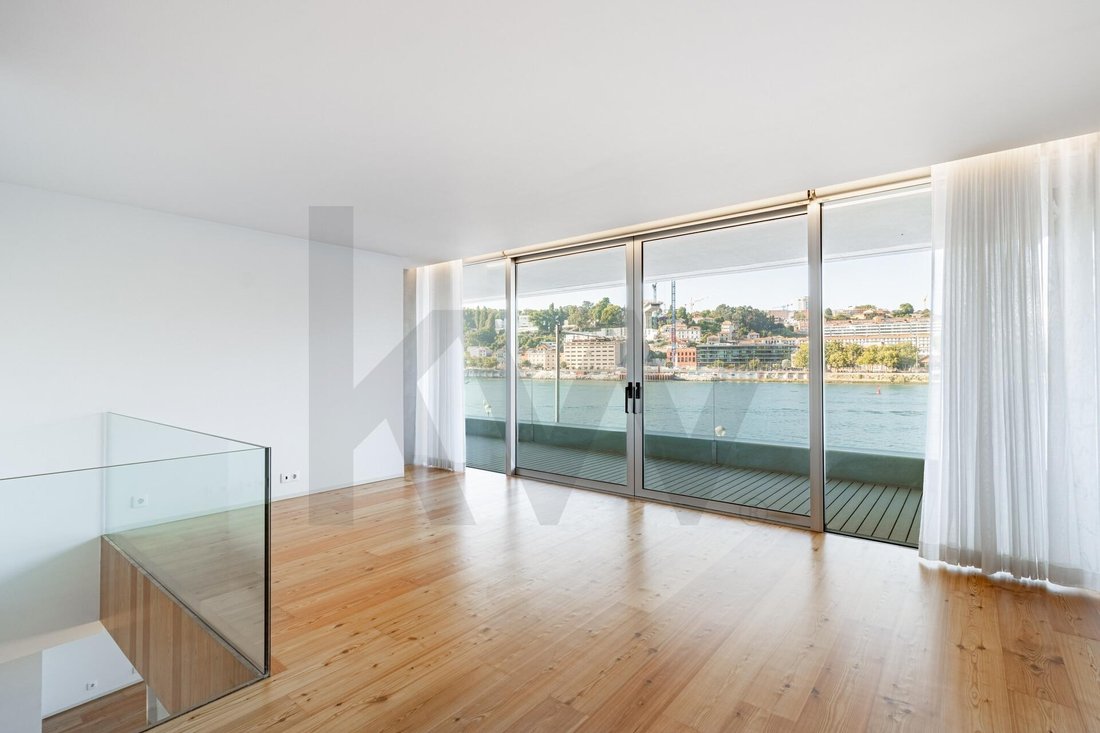 Apartment in Santa Marinha e Sao Pedro da Afurada, Porto District, Portugal 4 - 18508798
