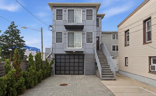 House in North Bergen, New Jersey, United States 1