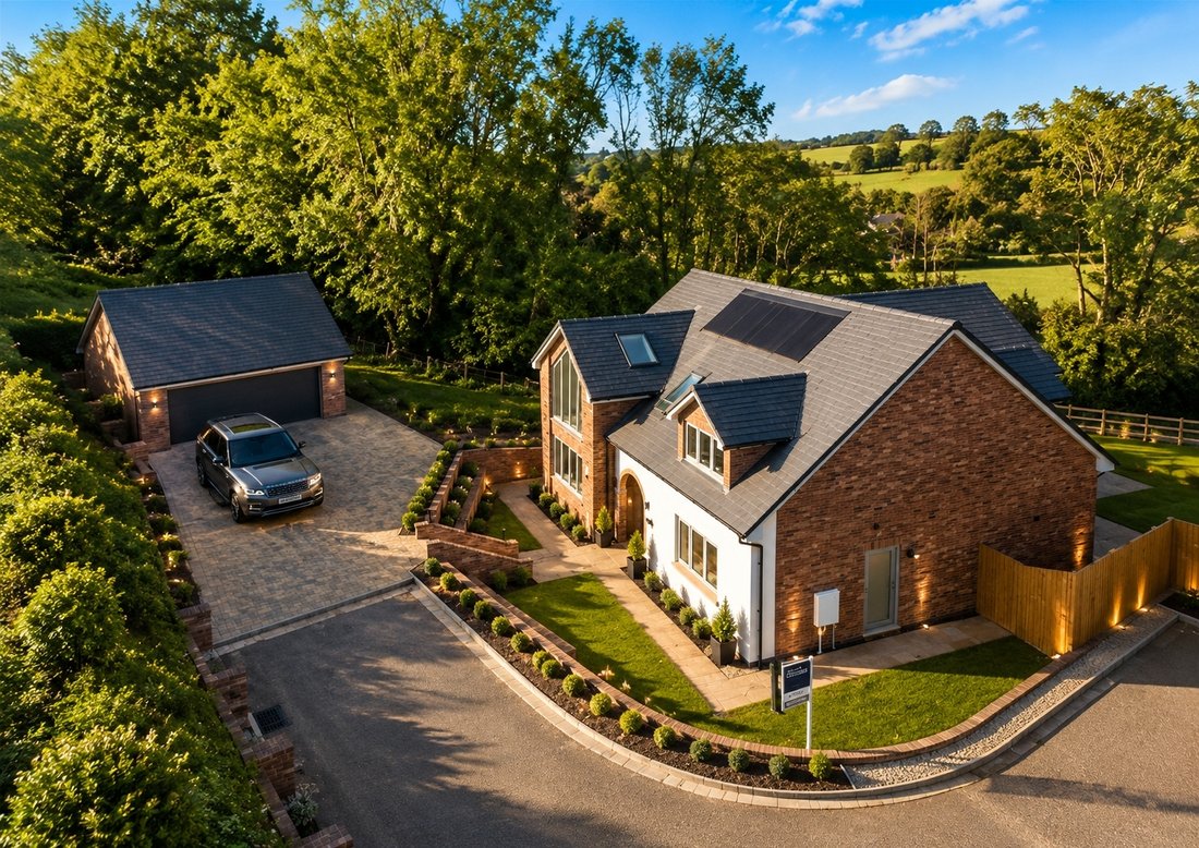 House in Abberley Common, England 2 - 16225559