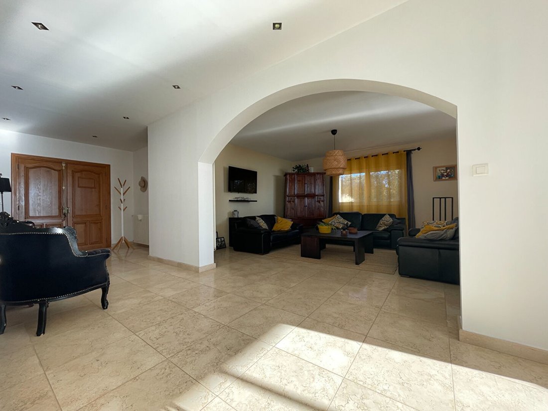 Villa in Autignac, Occitania, France 5 - 18513892