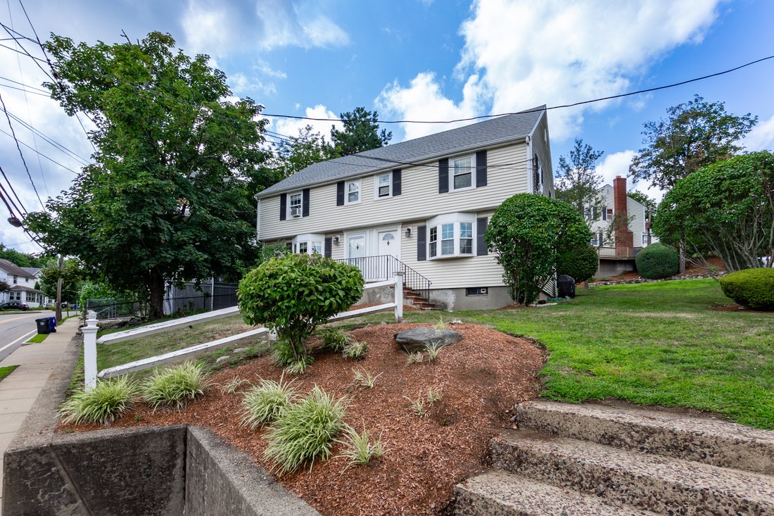 Condo in Arlington, Massachusetts, United States 2 - 18516697