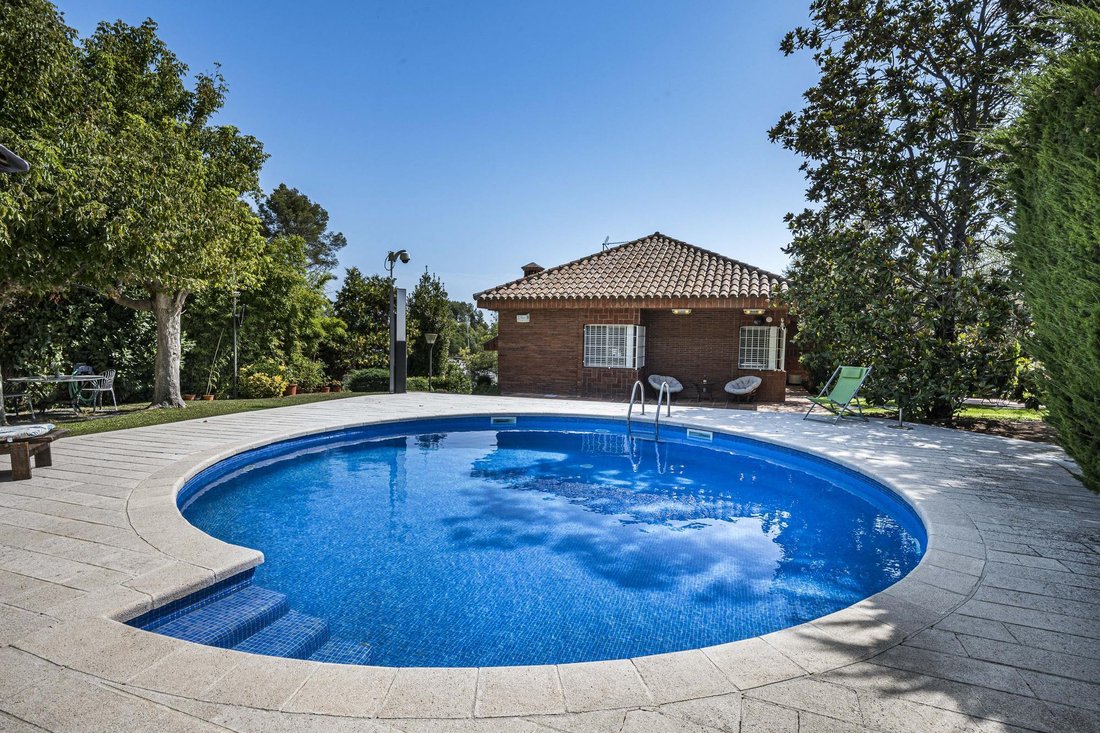 Villa in Bellaterra, Cerdanyola del Valles, Catalonia 4 - 18512112