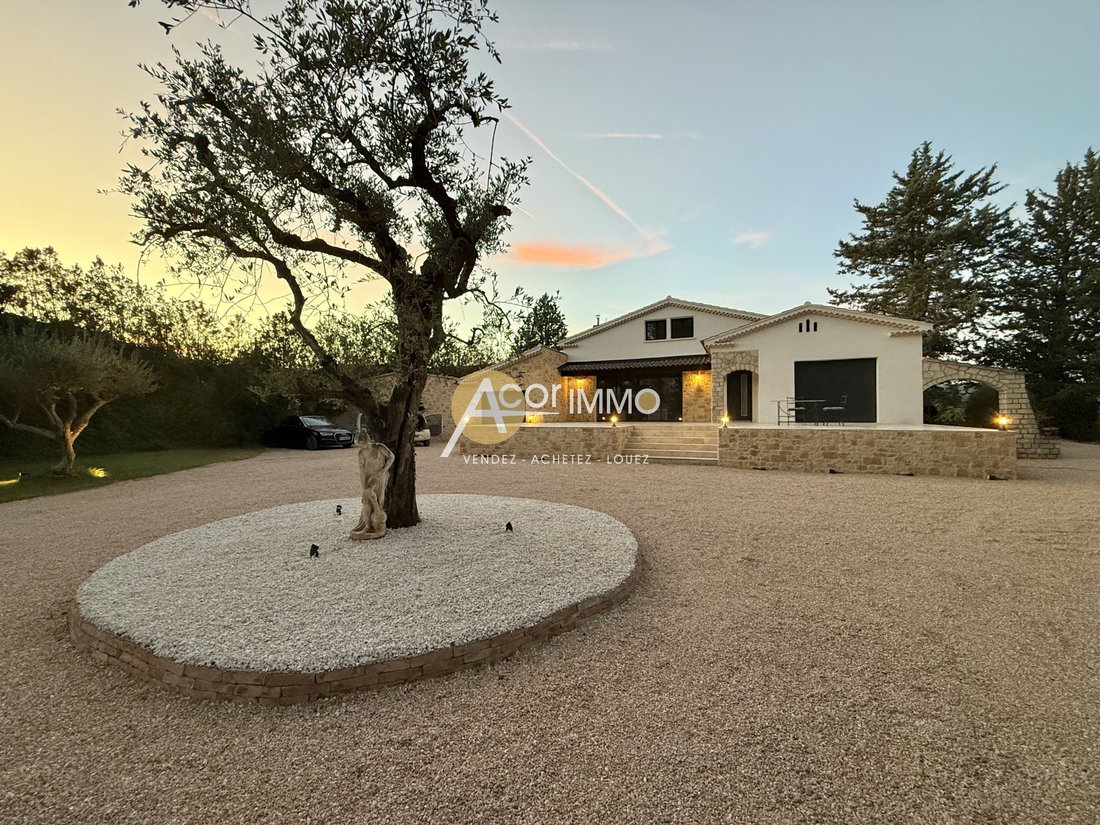House in Les Rayols-Saint Lazare-Les Bousquets, Cuers, France 1 - 16672830