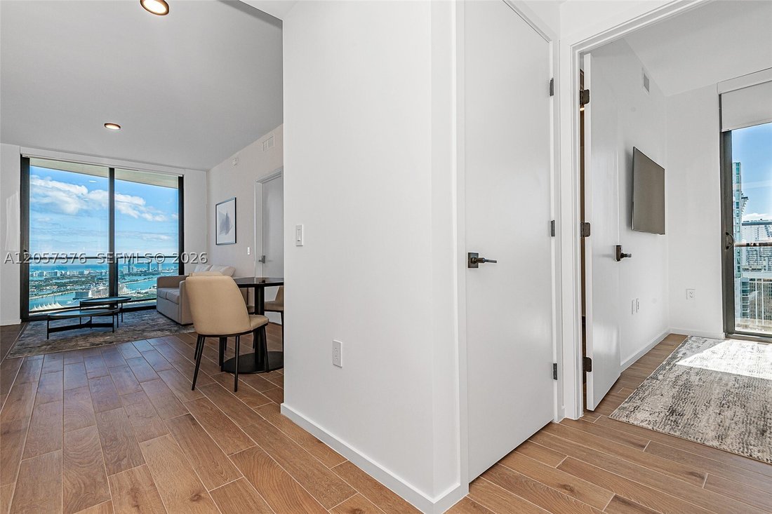 Condo in Miami, Florida, United States 5 - 18511291