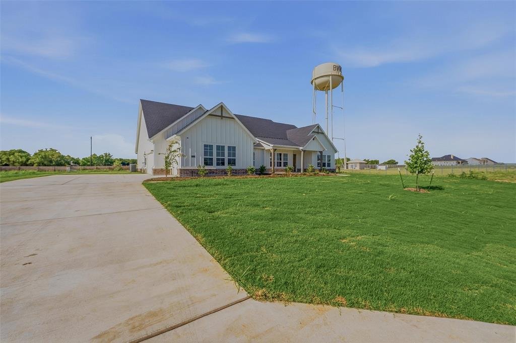 House in Krum, Texas, United States 2 - 17384094