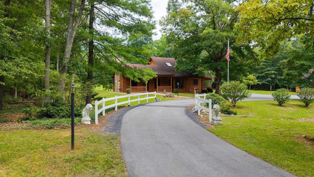 House in Grottoes, Virginia, United States 5 - 18512958