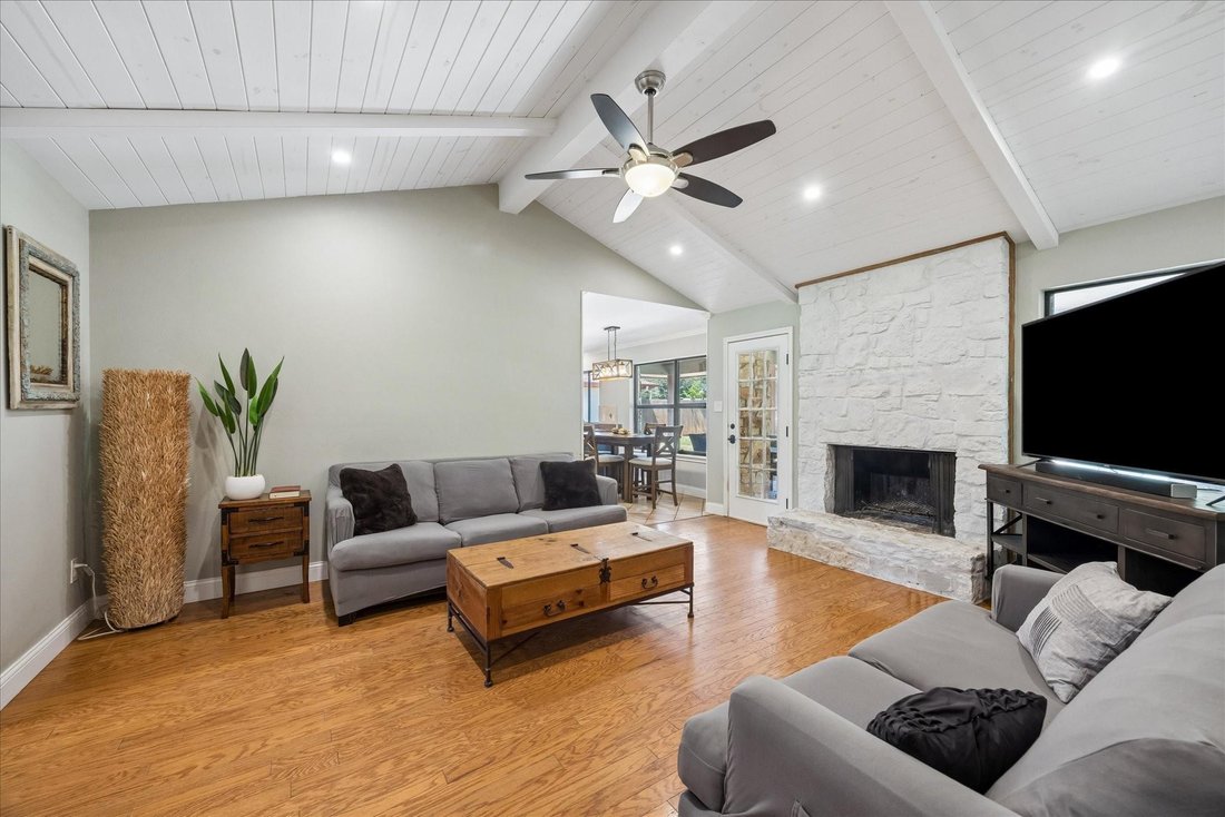 House in Buda, Texas, United States 2 - 18502735
