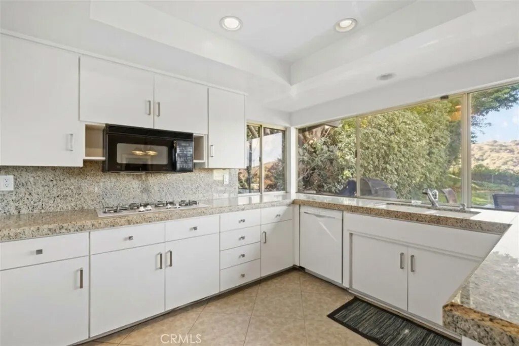 House in Los Angeles, California, United States 3 - 18373097