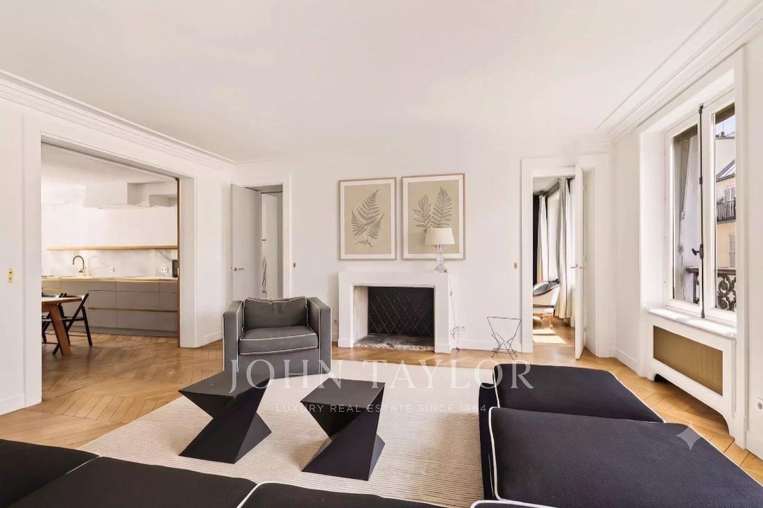 Apartment in Saint Thomas d'Aquin, Paris 7e Arrondissement, Paris 2 - 18509889