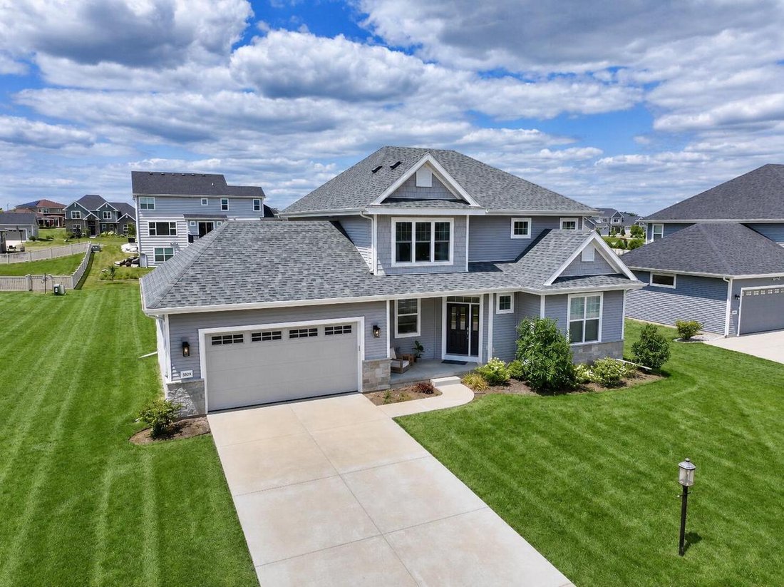House in Franklin, Wisconsin, United States 1 - 18508404