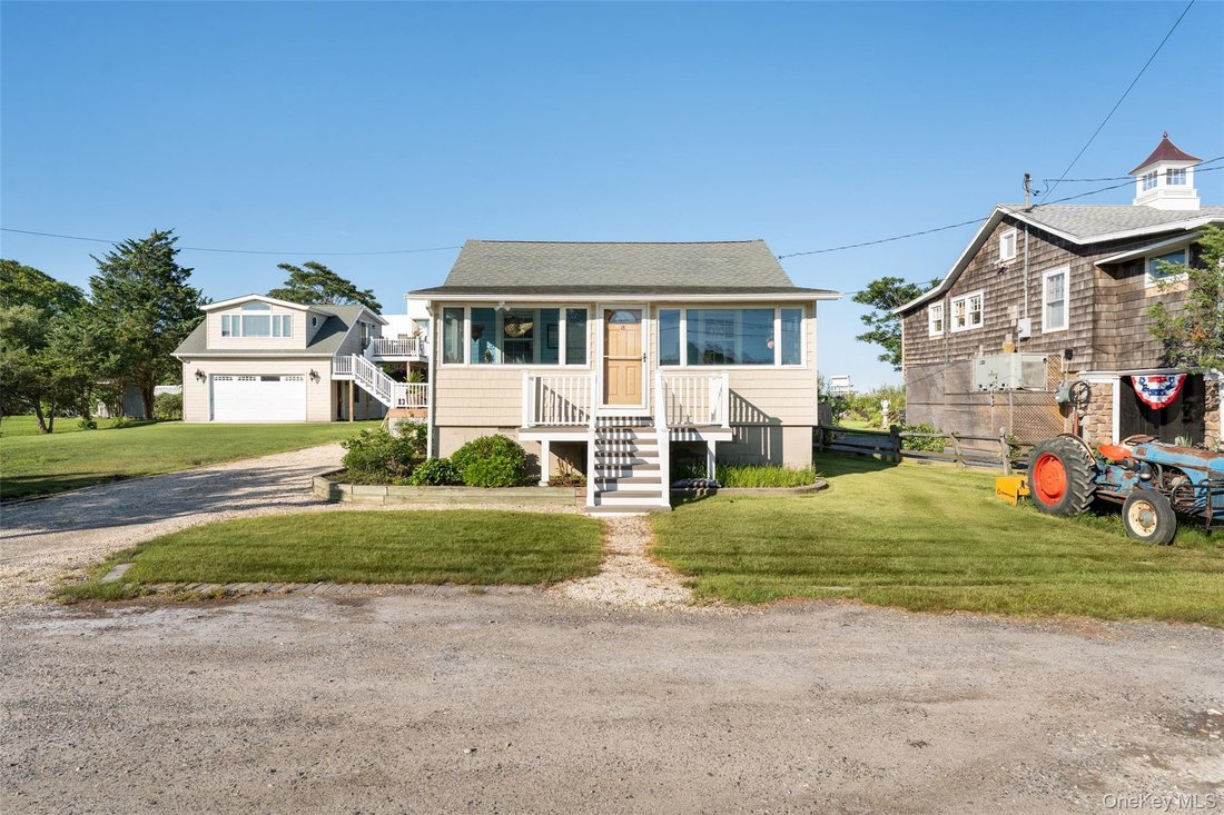 House in Laurel, New York, United States 1 - 18513411