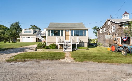 House in Laurel, New York, United States 1