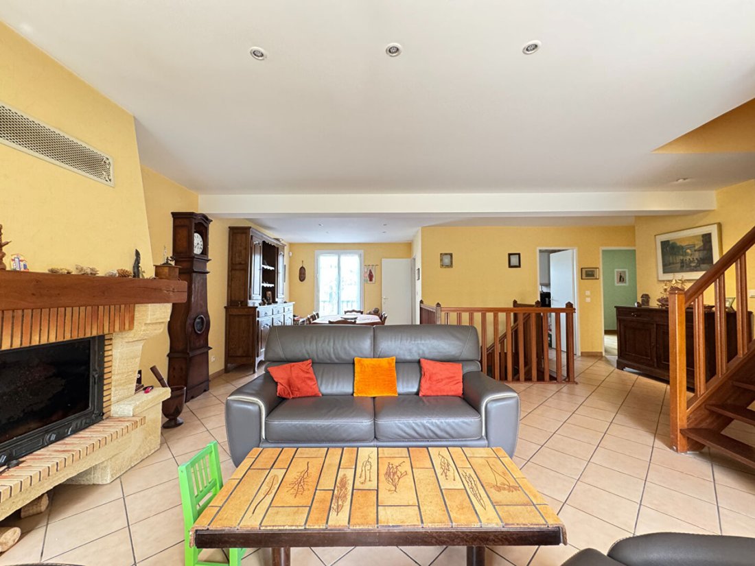 House in Forêt, Saint-Germain-en-Laye, France 5 - 18509209