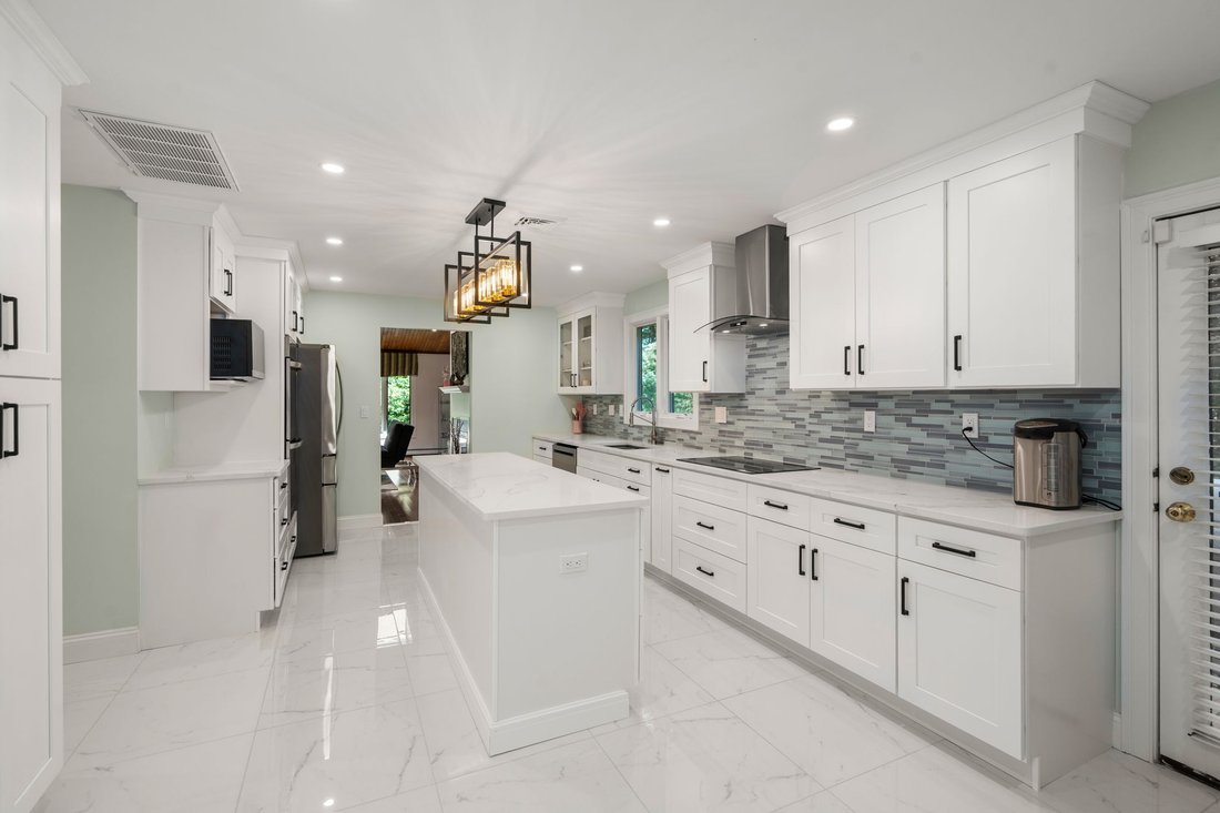 House in Sharon, Massachusetts, United States 3 - 18509617