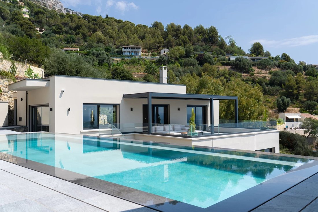 Villa in Èze, Provence-Alpes-Côte d'Azur, France 1 - 18510022